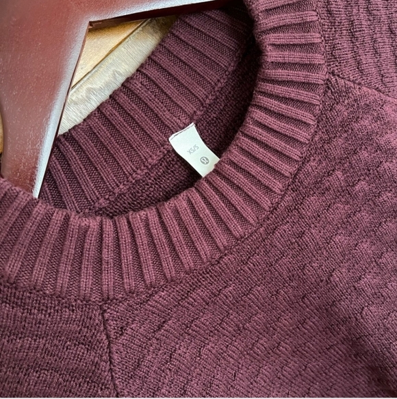 Lululemon Texture Play Crew Sweater Cassis Maroon Cashmere Size XS S NWT - Picture 4 of 11